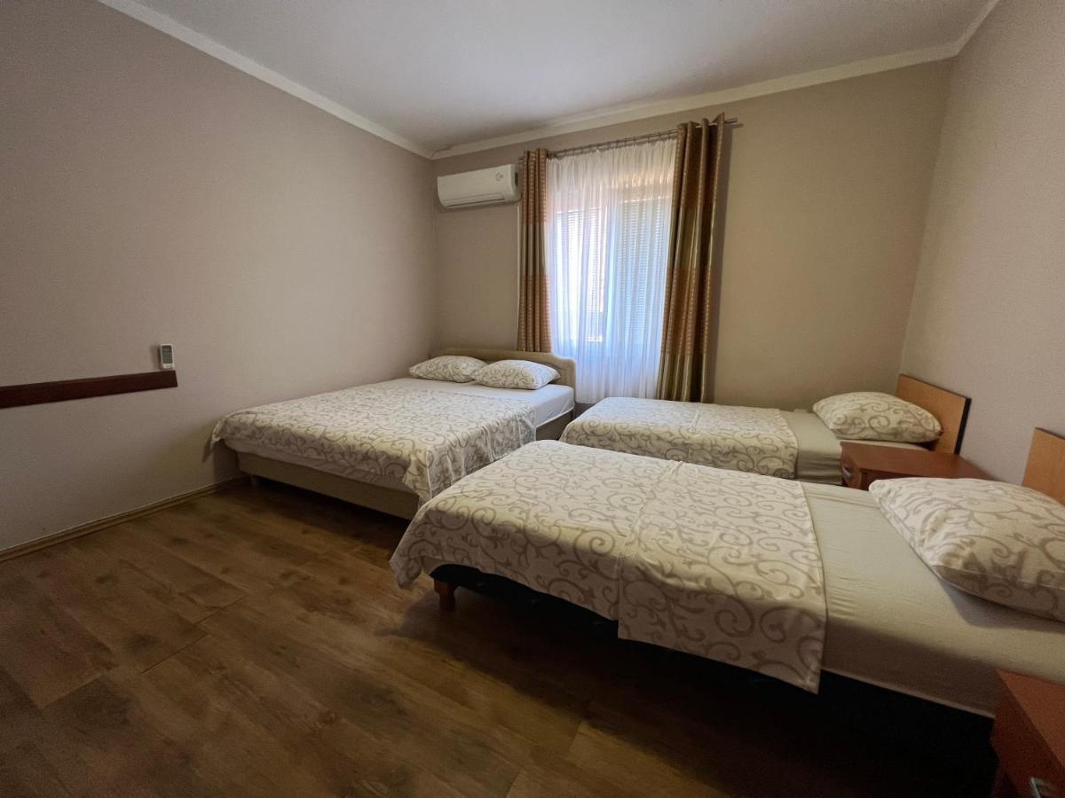 Apartments Djukic Tivat Luaran gambar