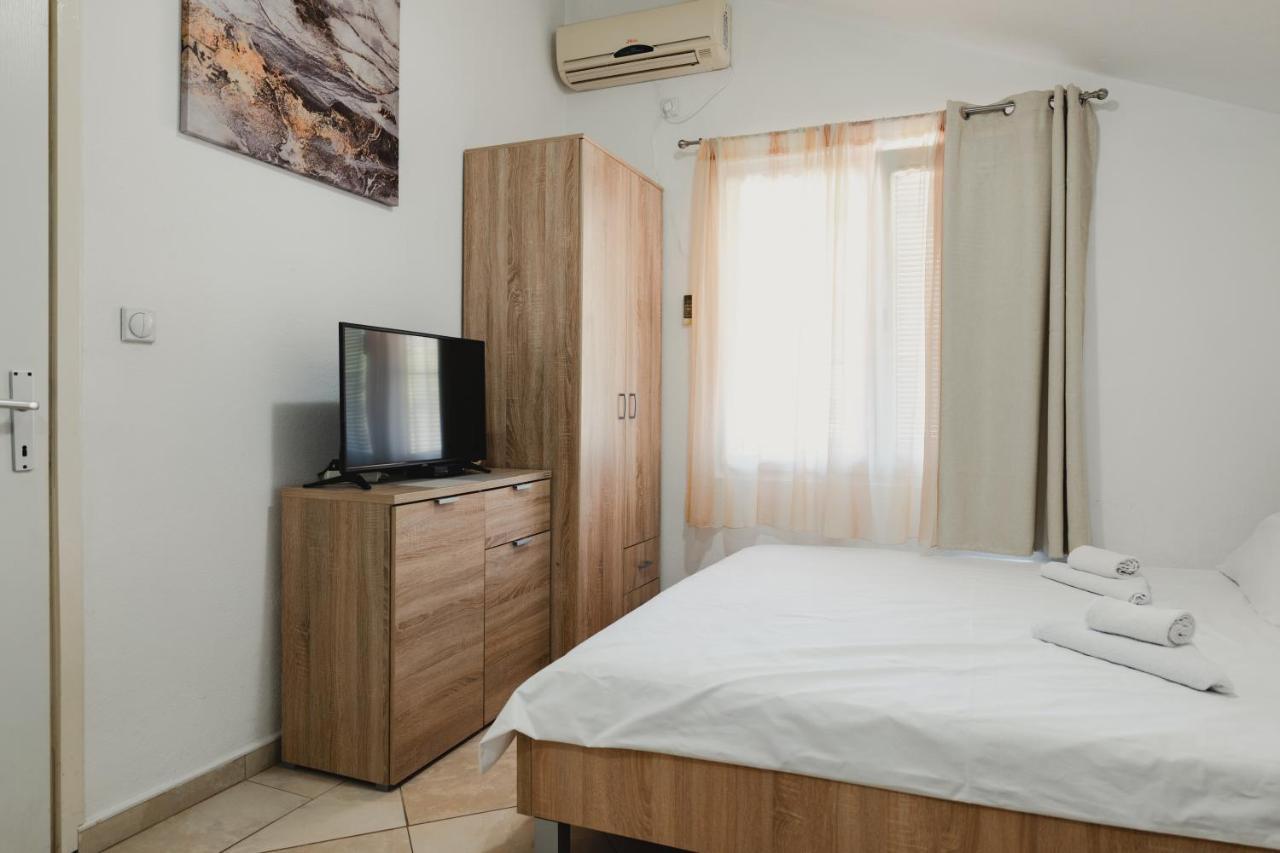 Apartments Djukic Tivat Luaran gambar