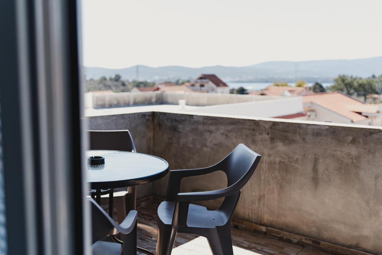 Apartments Djukic Tivat Luaran gambar