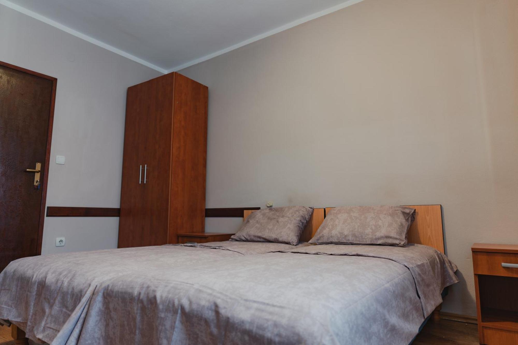 Apartments Djukic Tivat Bilik gambar
