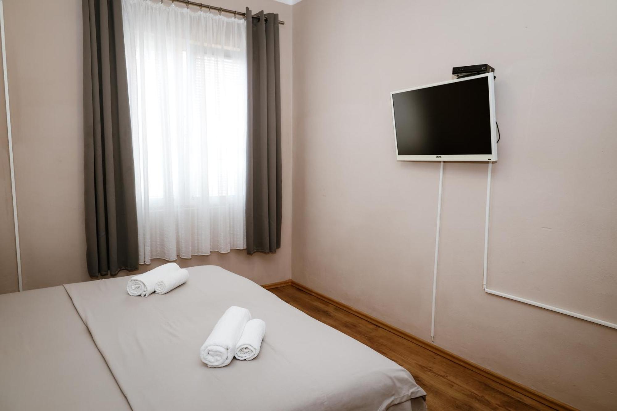 Apartments Djukic Tivat Luaran gambar