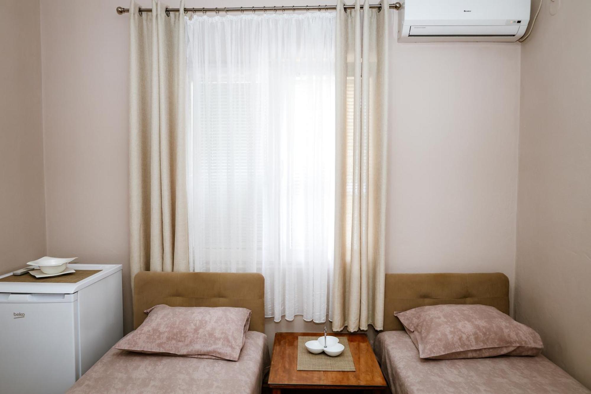 Apartments Djukic Tivat Luaran gambar