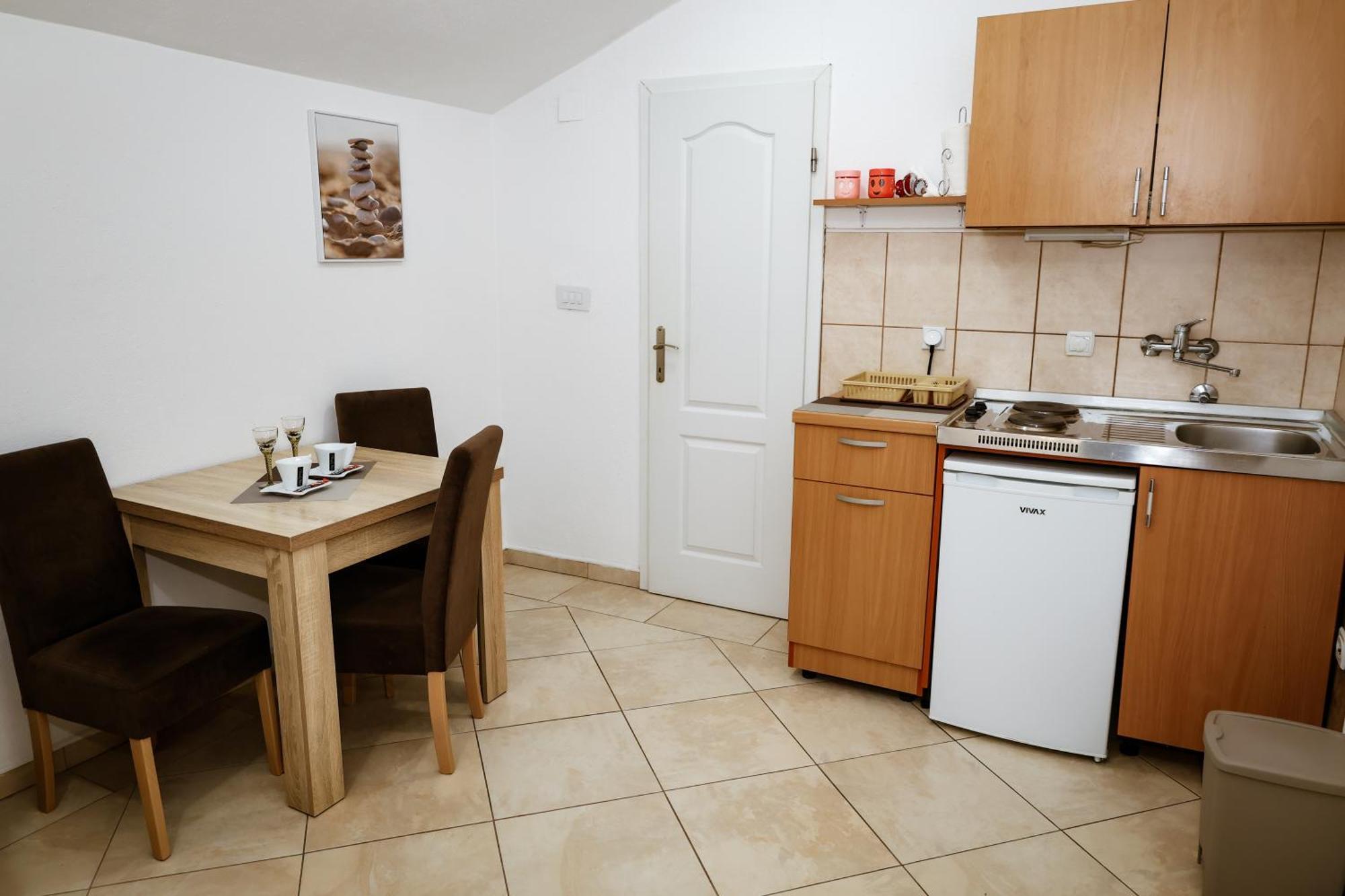 Apartments Djukic Tivat Luaran gambar
