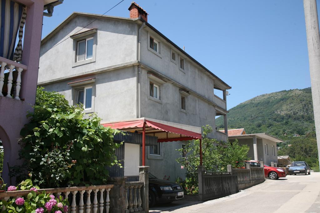Apartments Djukic Tivat Luaran gambar
